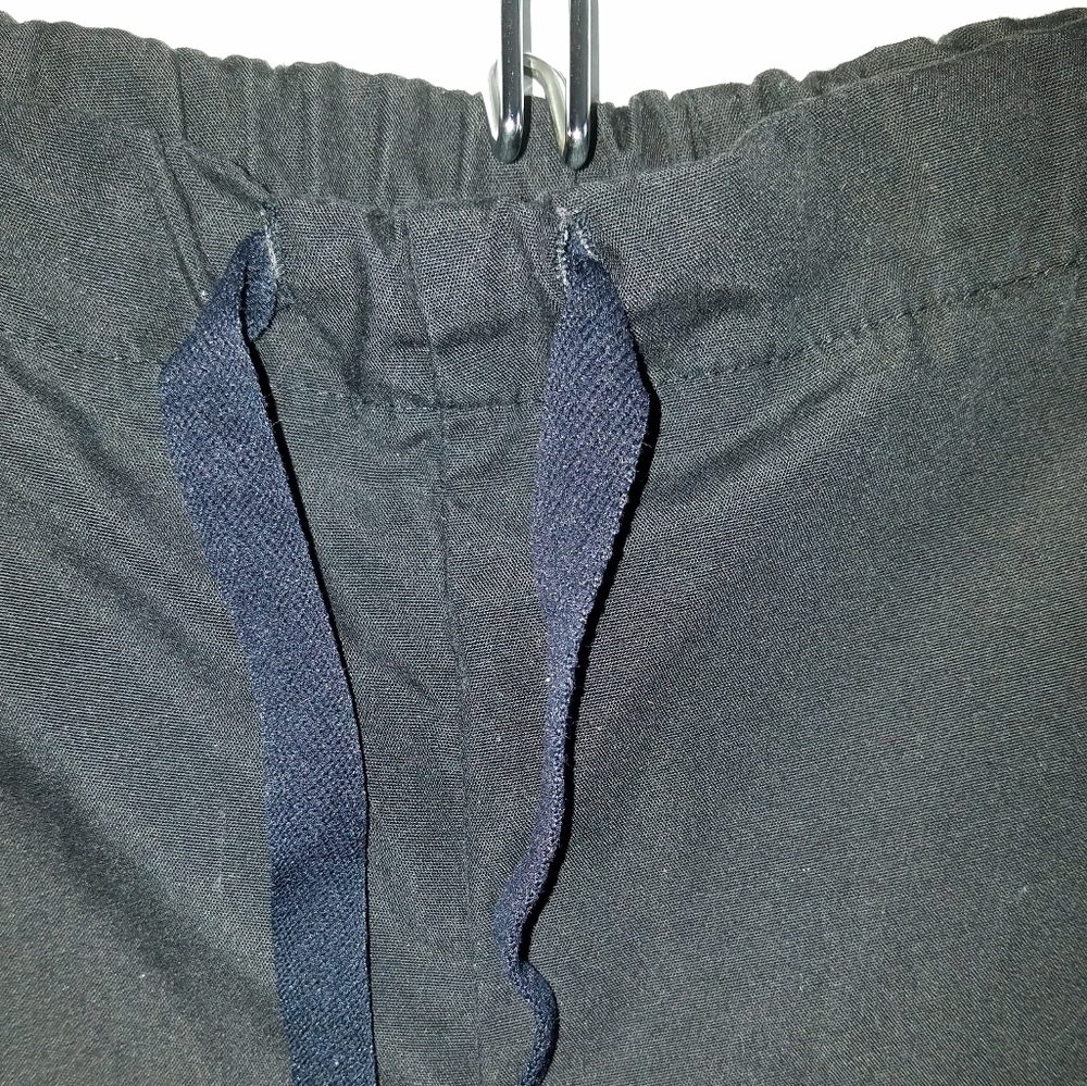Black Star 🍃Scrub pants - Picture 5 of 7